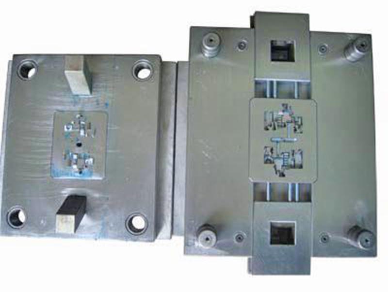 达坂城精密塑料模-01